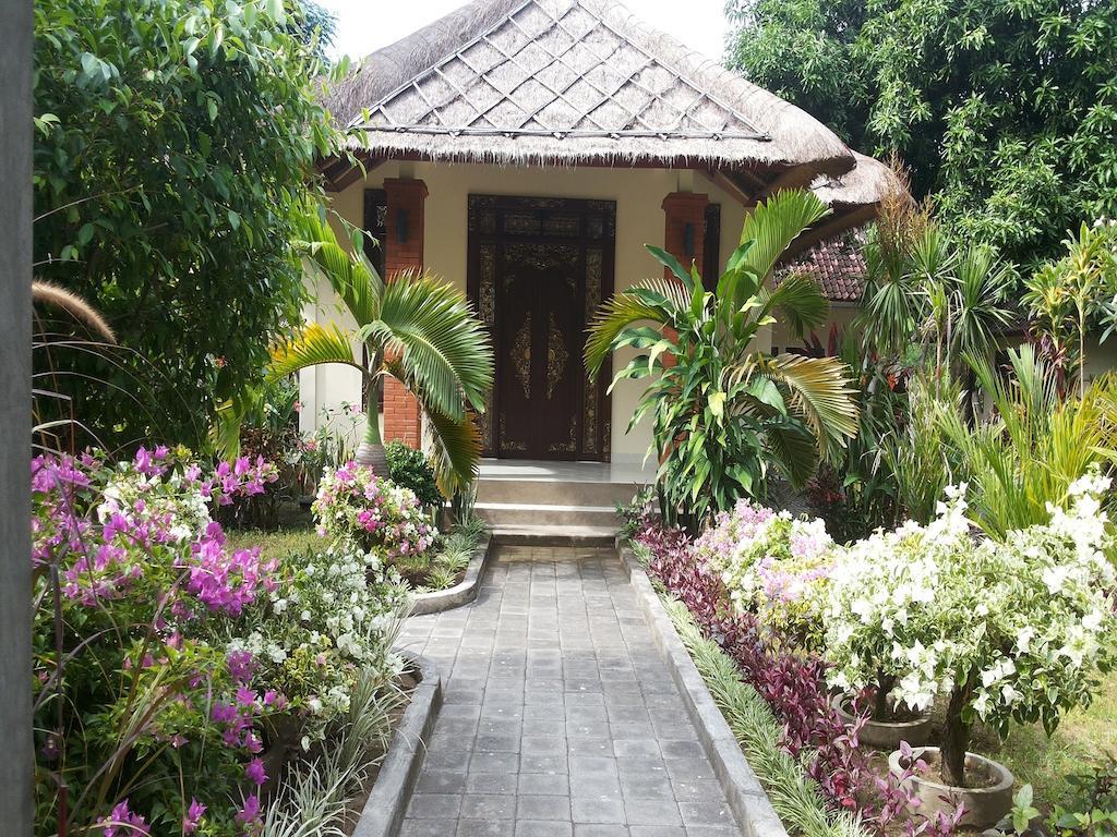 Star East Bungalows Amed  Exterior photo